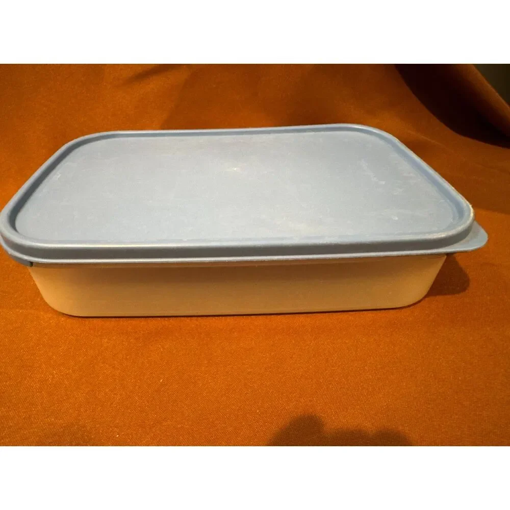 Tupperware set storage